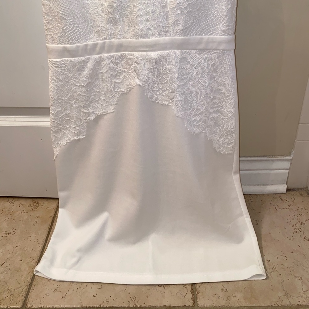 Dress - Picture 2 of 4